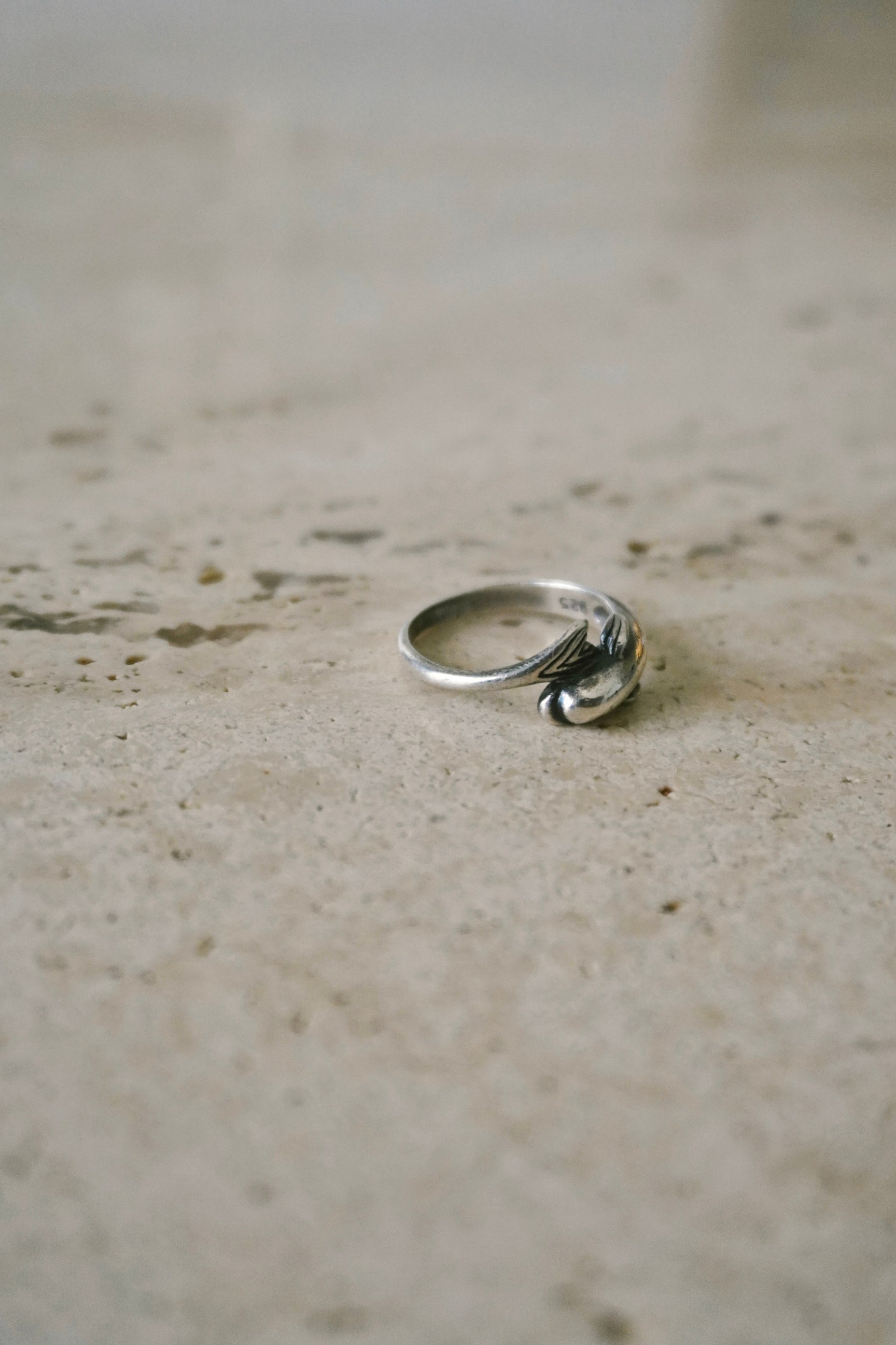 Dolphin Ring