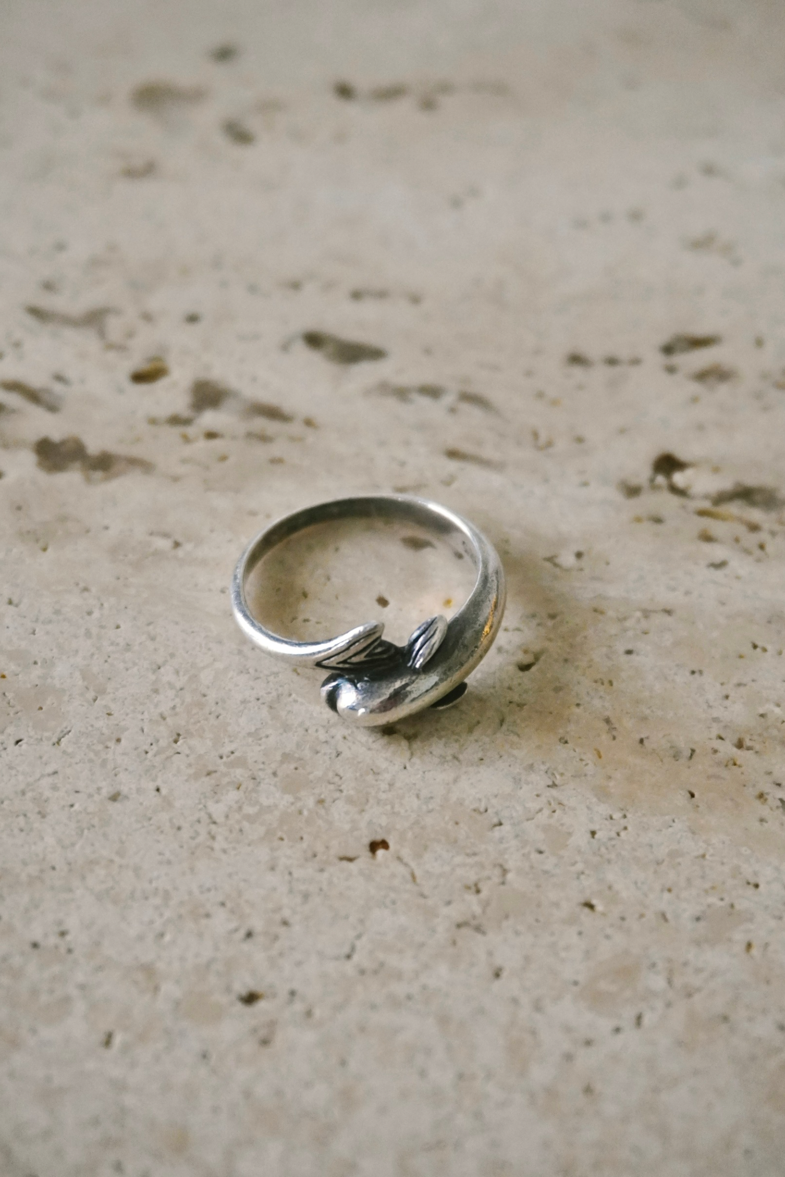 Dolphin Ring