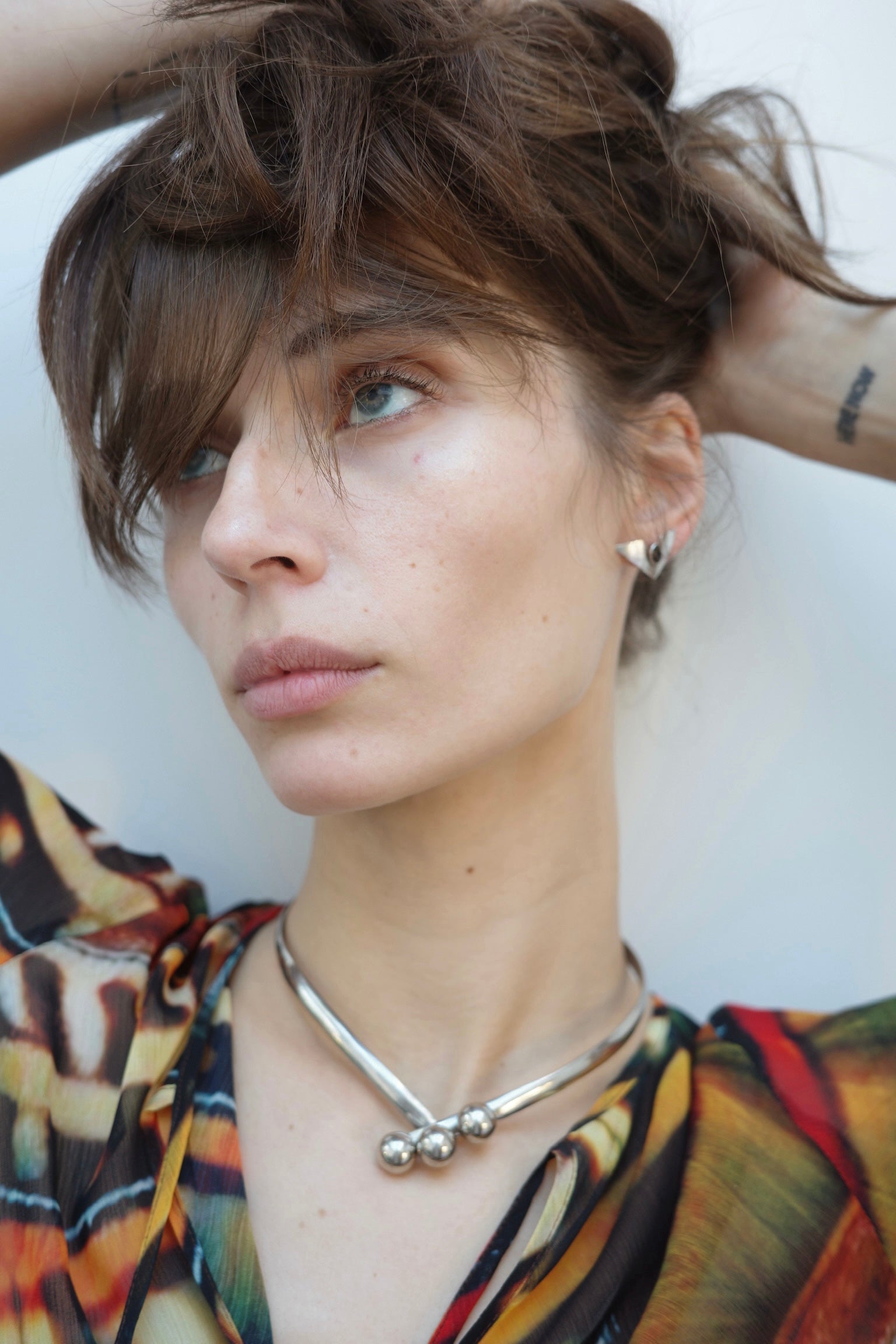 Open-Collar Choker